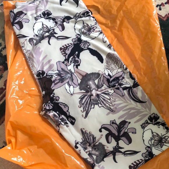 LuLaRoe Pants - Fairy leggings